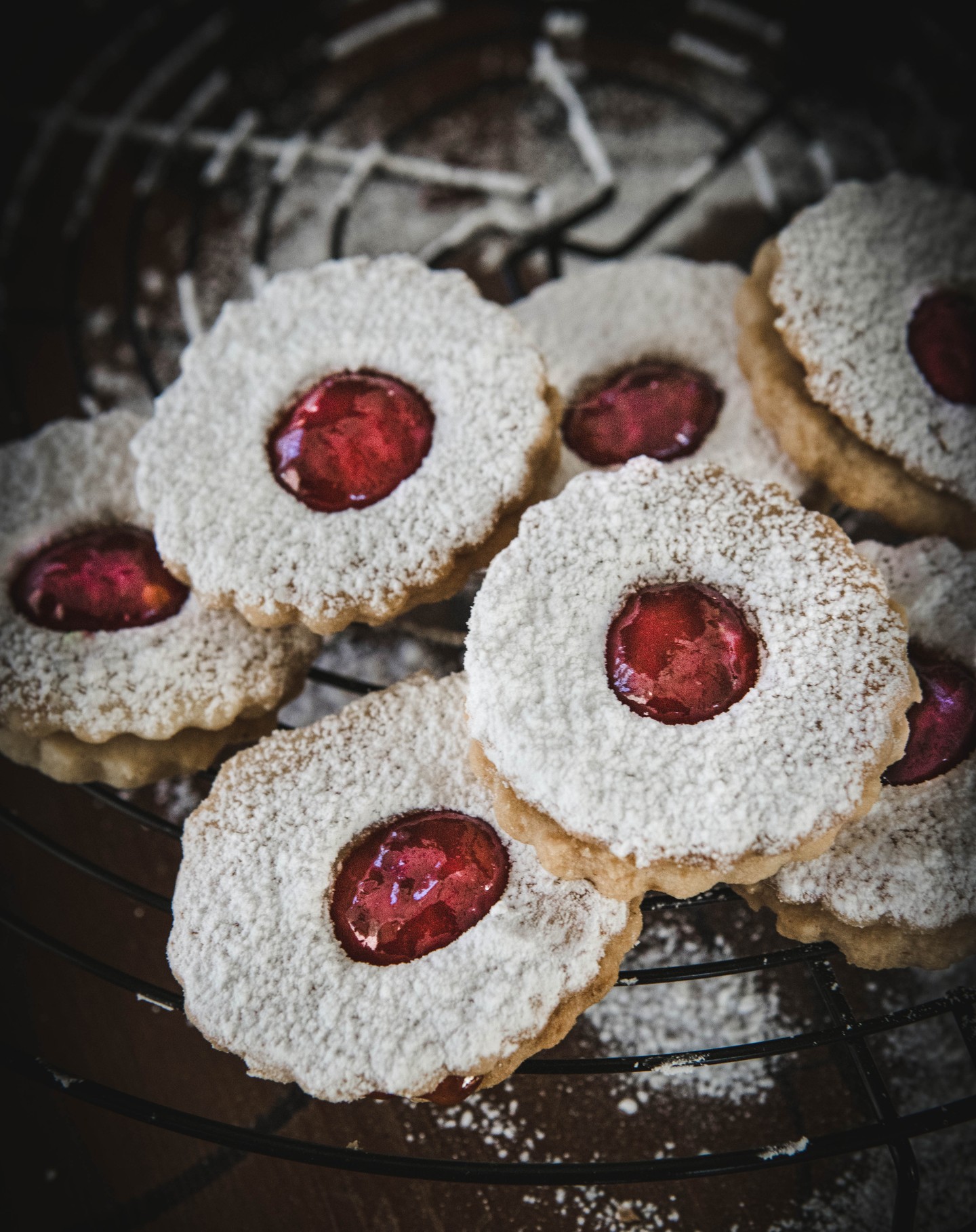 Linzer Cookies are some of my absolute favorites. I am a sucker for a cookie with jam. This easy recipe is gluten free (and egg free) and still so delicious. You can find the recipe in my bio or in my stories, or, you can DM me directly for it!
.
.
.
.
.
.
.
.
.
.
.
#siftrva #cookies #linzercookies #glutenfreebaking #thebiteshot #vafoodie #f52community #storyofmytable #bombesquad #feedfeed #f52grams #thebakefeed #bakefromscratch #makemore #beautifulfood #foodphotography #foodforfoodies #shareyourtable #wherewomencreate #foodphotographyandstyling #theartofslowliving #eatrealfood #heresmyfood #imsomartha #pursueyourpassion #mywilliamssonoma #wsbakeclub #foodtographyschool #glutenfree

@thebakefeed @thefeedfeed.baking @thefeedfeed @foodtographyschool @surlatable