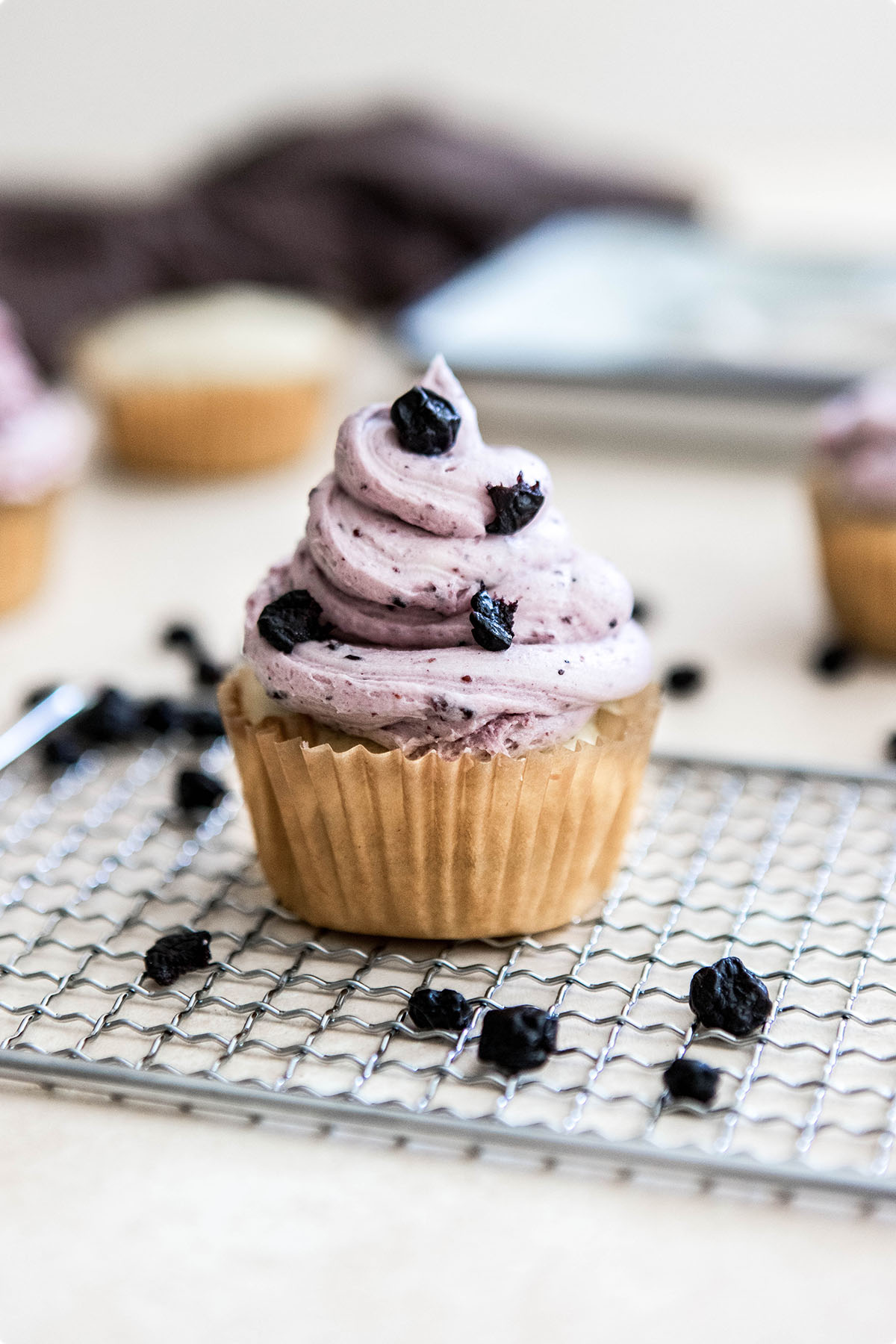 How To Make Blueberry Frosting with Fresh Blueberries (Dairy Free!) | The  Banana Diaries