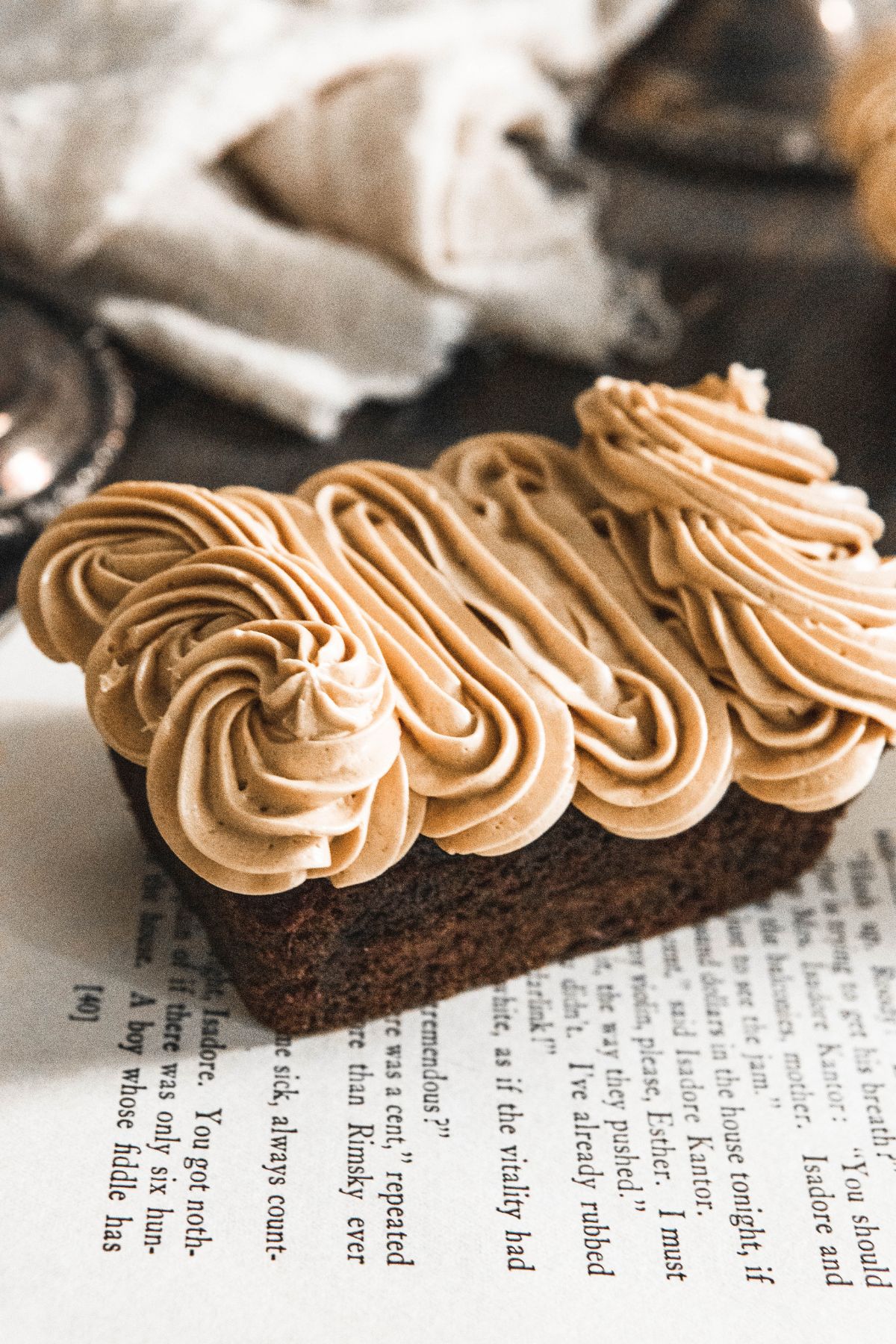 russian buttercream recipe on chocolate cake