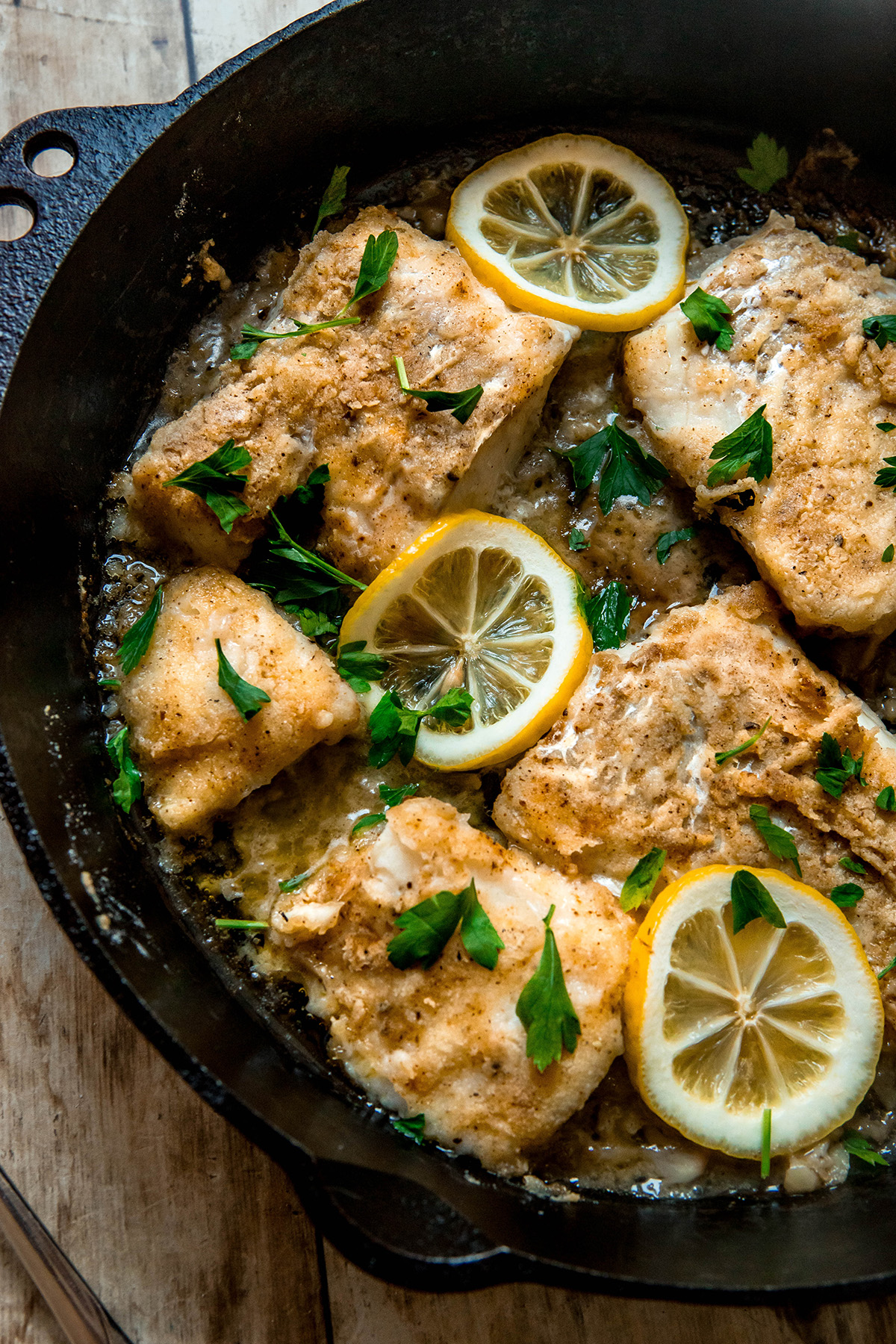 Easy Mediterranean Cod: Baked Fish Recipe with Lemon